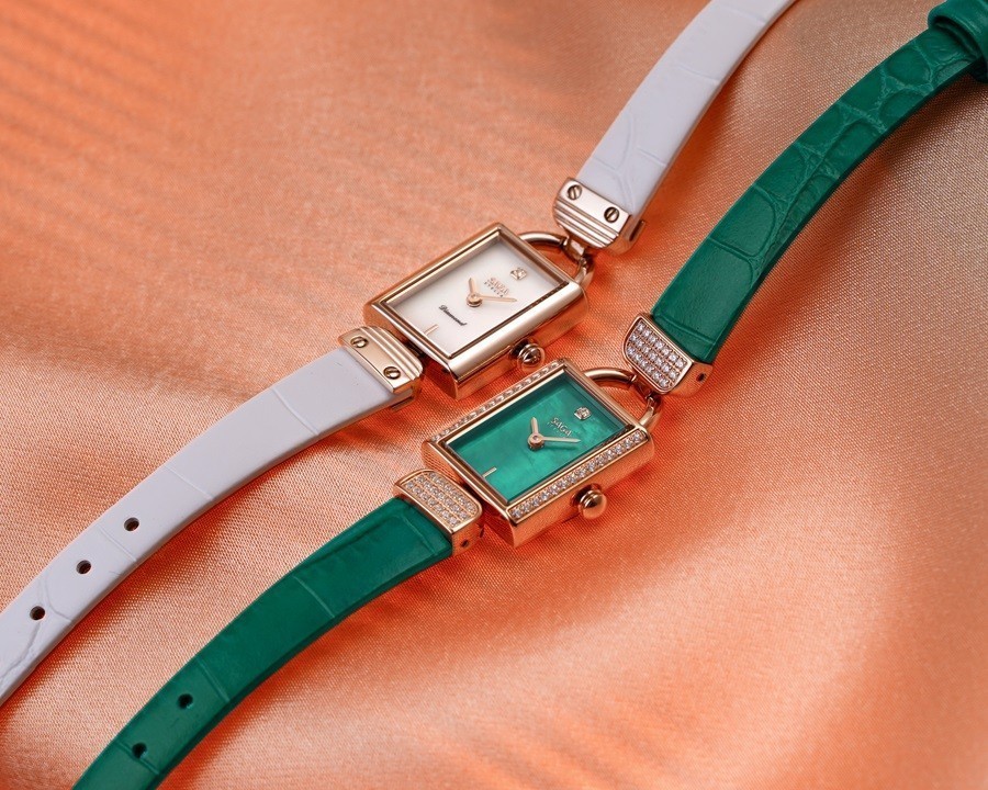 TOP dòng đồng hồ nữ mặt vuông chị em phải sở hữu 11 TOP dòng đồng hồ nữ mặt vuông chị em phải sở hữu